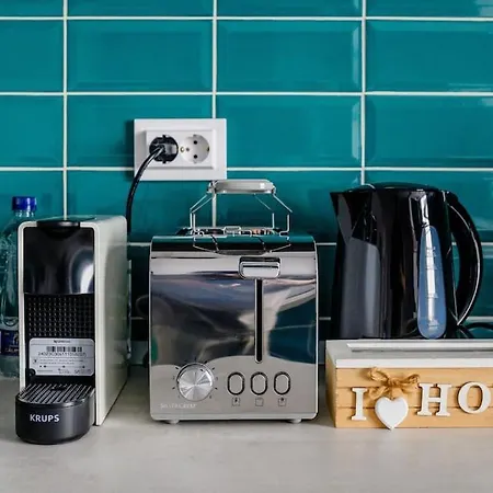 Happy Heart Hideaway *